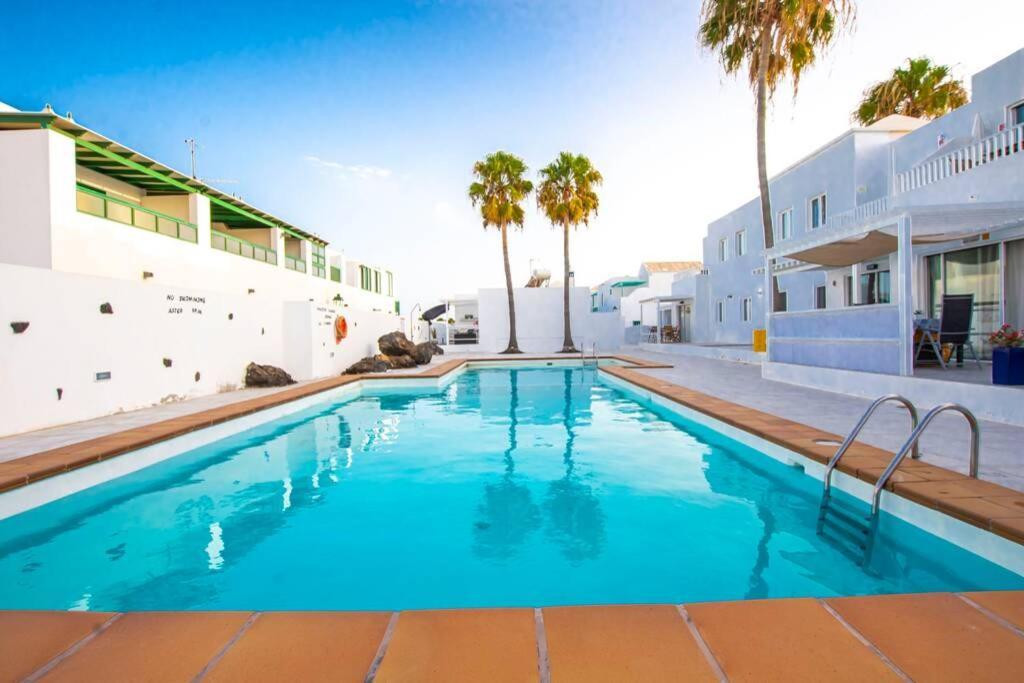 Apartamento Apartamento Aguaviva, tu lugar al lado del Océano Costa Teguise Exterior foto